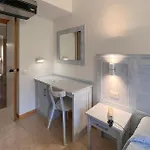 Stunning In Apartment *